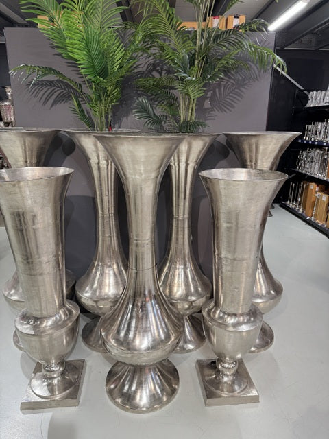 Bodenvase Silber, Bodenvase Metall groß, Vase Silber, Höhe 155 cm