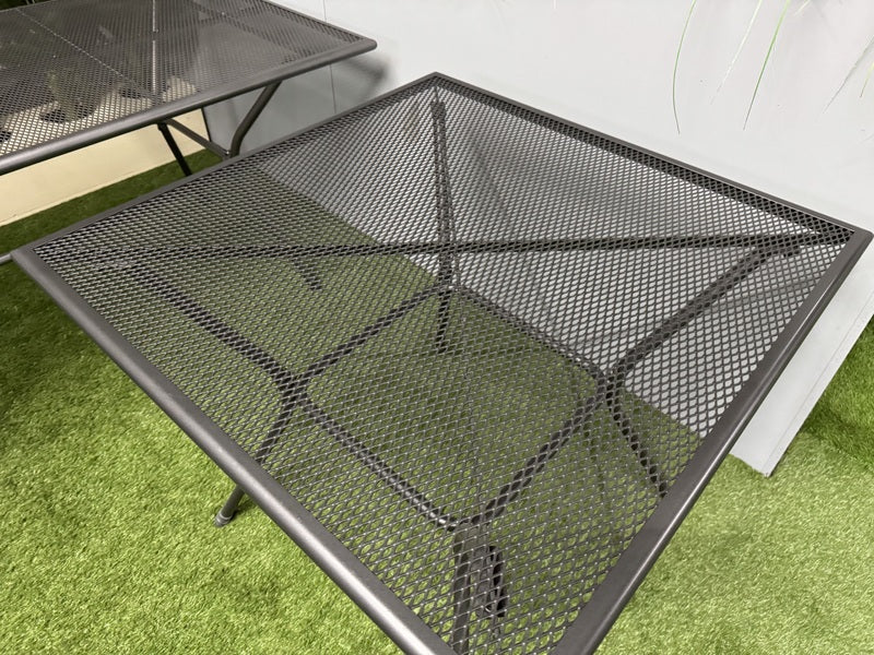 Gartentisch Metall, Metall Tisch, Metall-Gartentisch quadratisch, Maße 90x90 cm