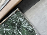Schreibtisch Silber, Glas-Tisch Marmor grün, Länge 150 cm