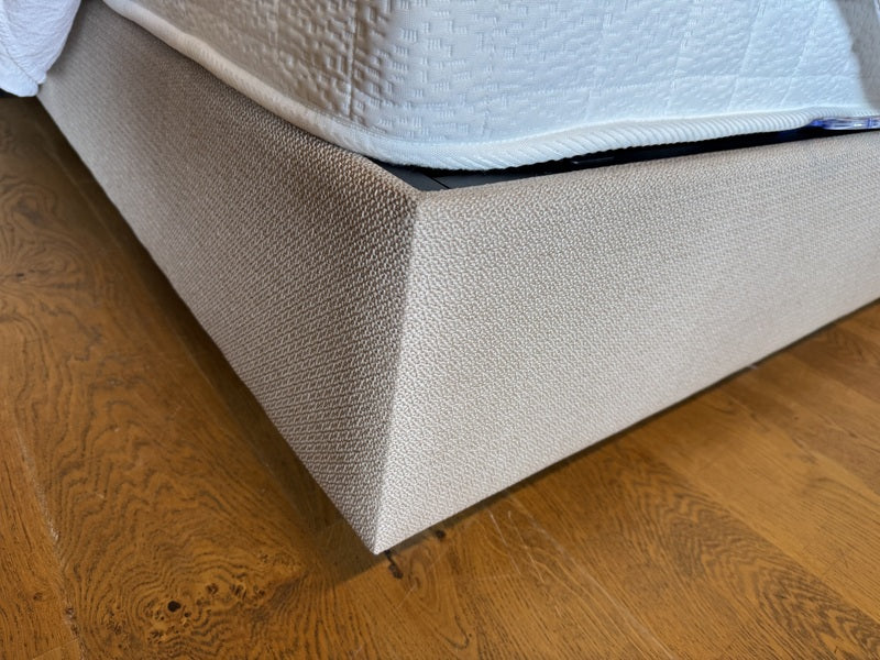 Bett beige mit Stauraum, Polsterbett mit Stauraum, Breite 180 cm
