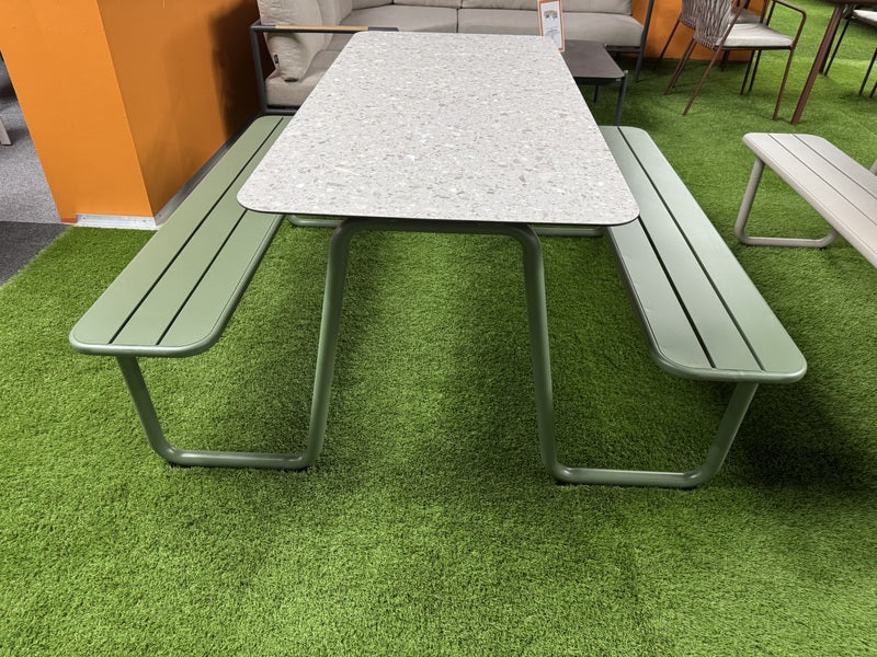 Picknicktisch grün mit Sitzbank, Gruppensitzbank grün mit Tisch, Gastro Tisch-Sitzbank grün, Länge 150 cm