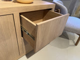 Sideboard modern Farbe Naturholz, Schrank  Naturholz mit zwei Türen und zwei Schubladen, Anrichte Naturholz, Breite 200 cm