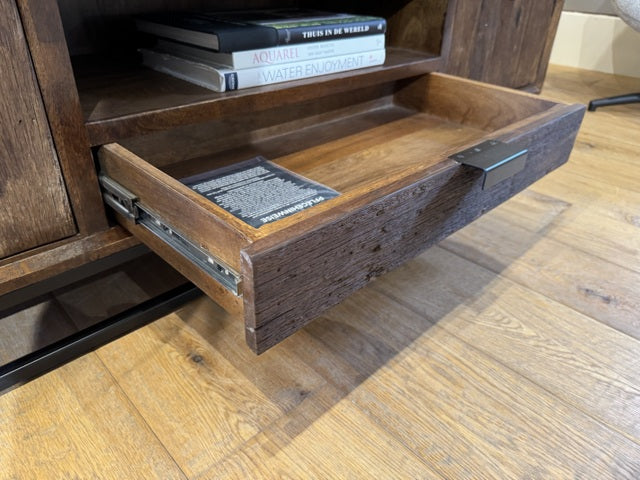 TV Schrank Altholz braun, Fernsehschrank schwarz Metall, Breite 180 cm