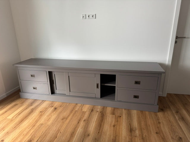 TV Schrank grau Landhaus, Lowboard grau mit Schiebetüren, Breite 250 cm