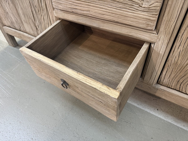Sideboard Altholz Natur-grau, Anrichte mit Schubladen Altholz, Kommode Altholz, Breite 180 cm
