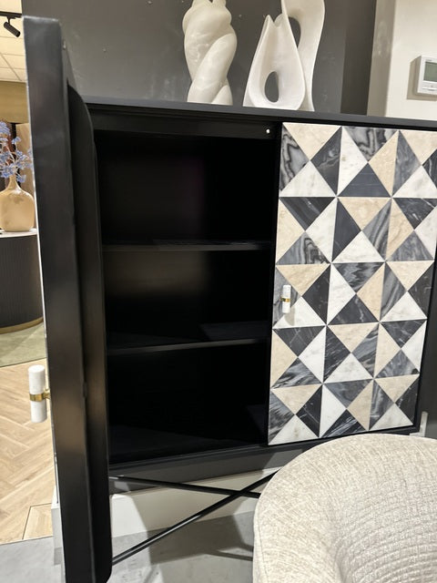 Wohnzimmerschrank schwarz-weiß-beige, Schrank Marmor weiß-schwarz, Breite 100 cm