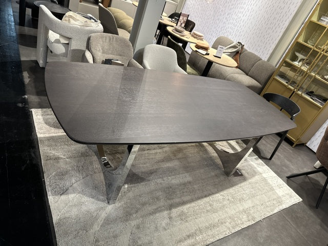 Esstisch oval, Tisch Silber-Gestell Tischplatte braun Eiche furniert, Länge 240 cm