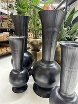 Große Bodenvase schwarz, Bodenvase Metall schwarz, Dekovase schwarz rund, Höhe 120 cm