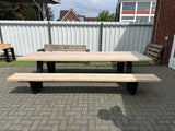 Gruppensitzbank Naturholz-schwarz, Sitzgruppe schwarz, Picknick Sitzgruppe Massivholz, Gartentisch mit Bank Holz, Picknickbank Holz, Breite 220 cm