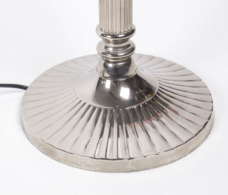 Stehlampe mit einem Lampenschirm, Farbe Chrom-Schwarz, Höhe 172 cm