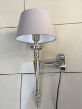 Wandlampe silber mit Lampenschirm grau-taupe, Wandleuchte verchromt Landhaus Lampenschirm grau