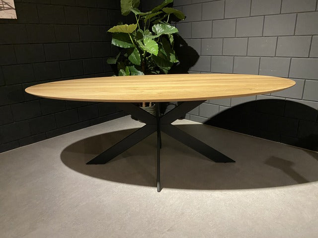 Ovaler Tisch mit Metallgestell, Esstisch oval, Tisch oval Eiche massiv Tischplatte,  Breite 200 cm