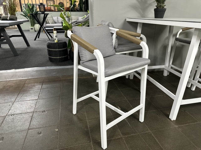 5 Teilig Set, Gartenbartisch weiß Aluminium, Gartentisch weiß, Gartenbarstuhl weiß, Länge 154 cm