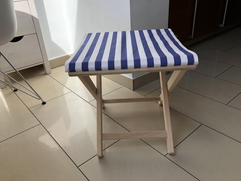 Hocker aufklappbar, Hocker aus Stoff und Holz, Farbe blau-weiß