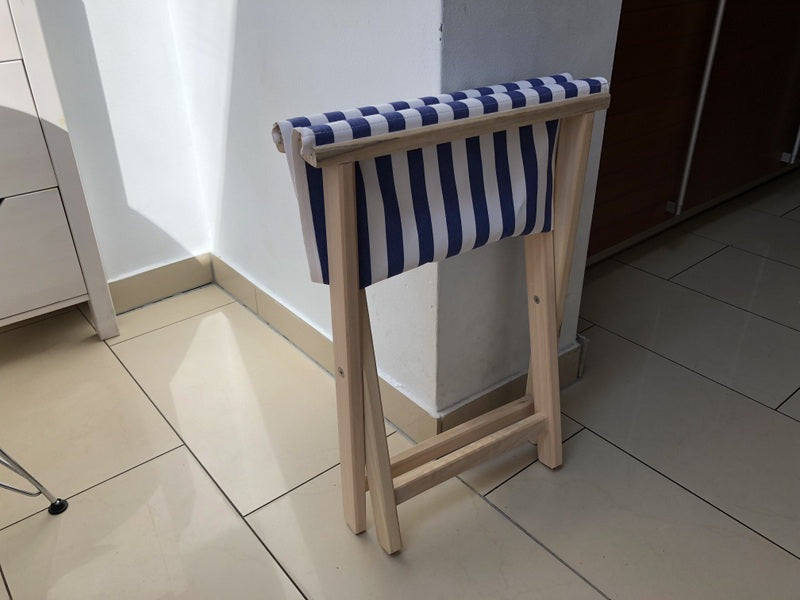 Hocker aufklappbar, Hocker aus Stoff und Holz, Farbe blau-weiß