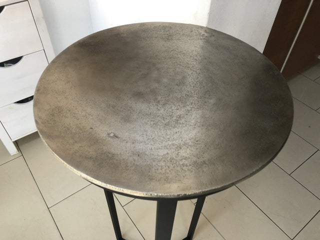 Dekosäule schwarz Metall, Säule Metall schwarz, Beistelltisch rund Metall,  Durchmesser 40 cm