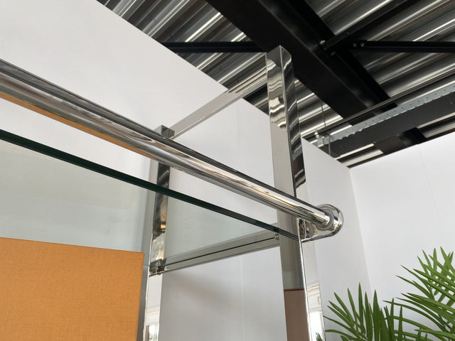 Bücherregal Silber, Regal Glas Metall verchromt, Bücherregal Glas, Breite 223 cm