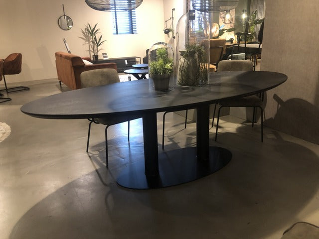 Ovaler Esstisch schwarz Eiche, schwarzer Tisch oval Eiche massiv, Konferenztisch schwarz Eiche, Breite 240 cm