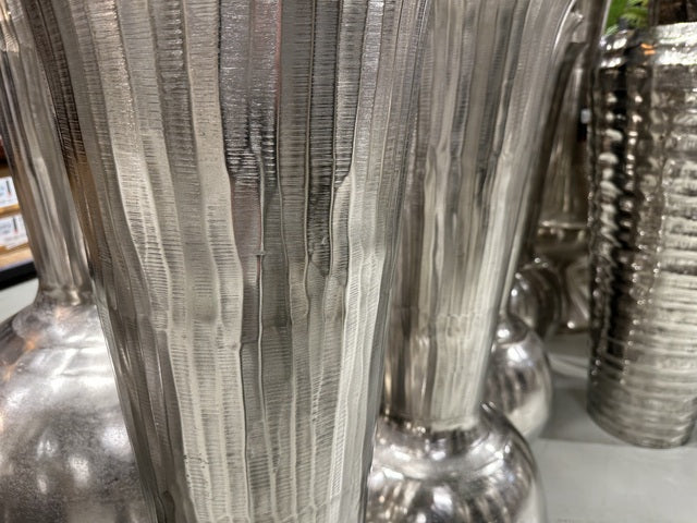 Bodenvase Silber, Bodenvase Metall groß, Vase Silber, Höhe 120 cm