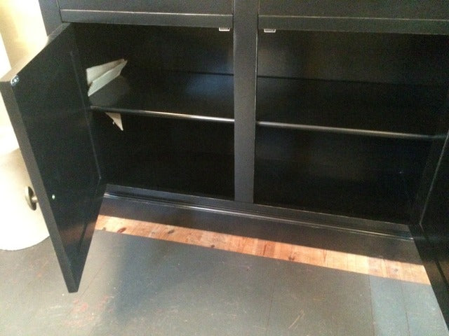 Vitrinenschrank schwarz Landhaus, Geschirrschrank schwarz Landhausstil, Buffetschrank schwarz, Vitrine Landhaus,  Breite 177 cm