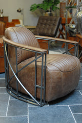 Sessel braun Leder Metall Gestell, Leder Sessel Industriedesign
