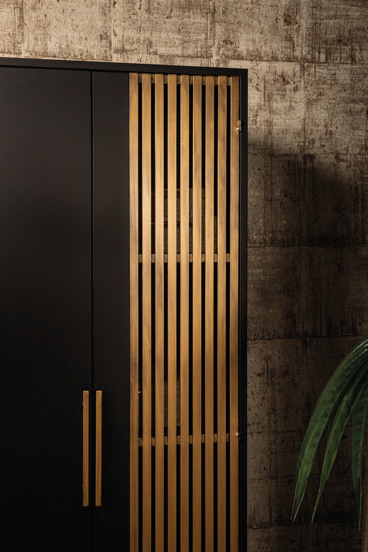 Schrank Gold-schwarz, Metallschrank Gold, Breite 70 cm