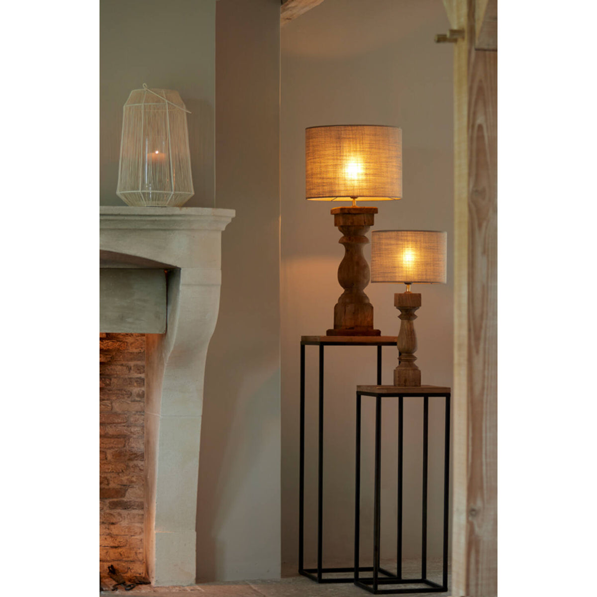 Säule schwarz Metall 2er Set, Dekosäule Metall schwarz, Beistelltisch Holz- Metall, Höhe 102 cm