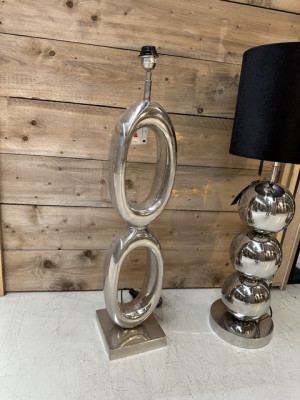 Tischlampe Silber Metall, Tischleuchte Metall-Silber, Tischlampe mit Lampenschirm schwarz, Höhe 95 cm